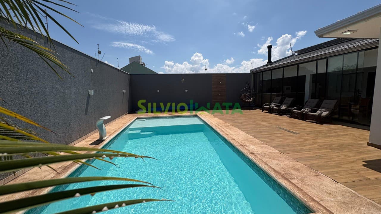 CASA COMPLETA A VENDA NO JARDIM IGUAÇU - MARINGÁ/PR