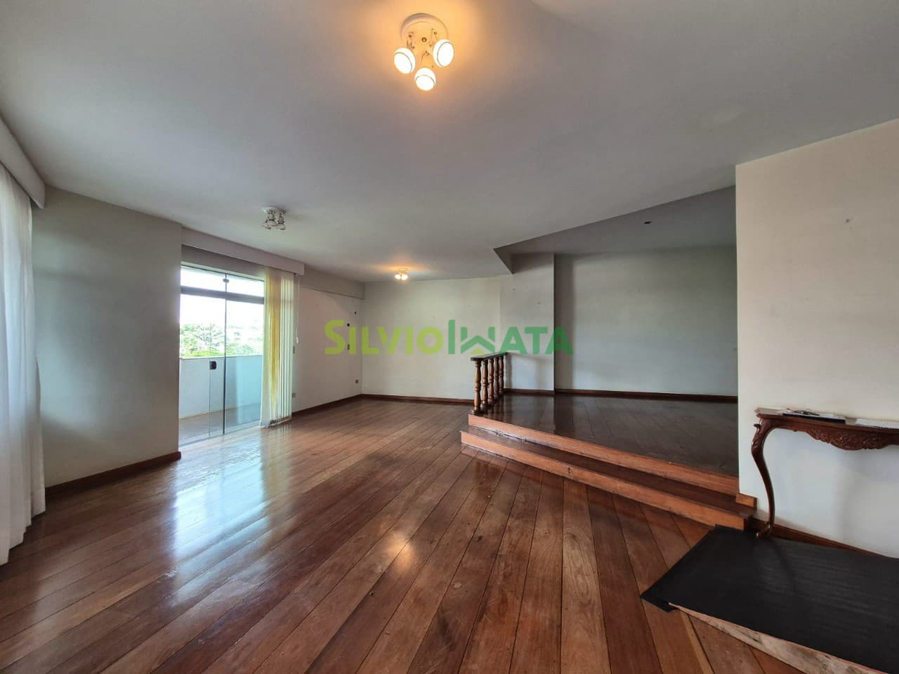 Apartamento à Venda no Residencial Infante Dom Henrique Zona 02, Maringá/PR