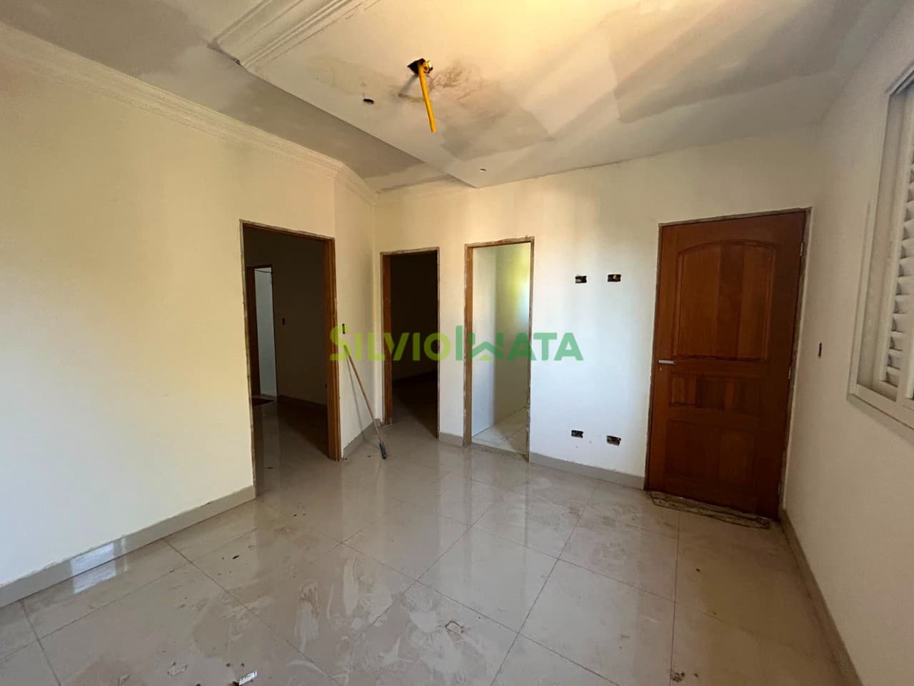 Sobrado a venda no bairro Vila Santo Antônio - Maringá/PR