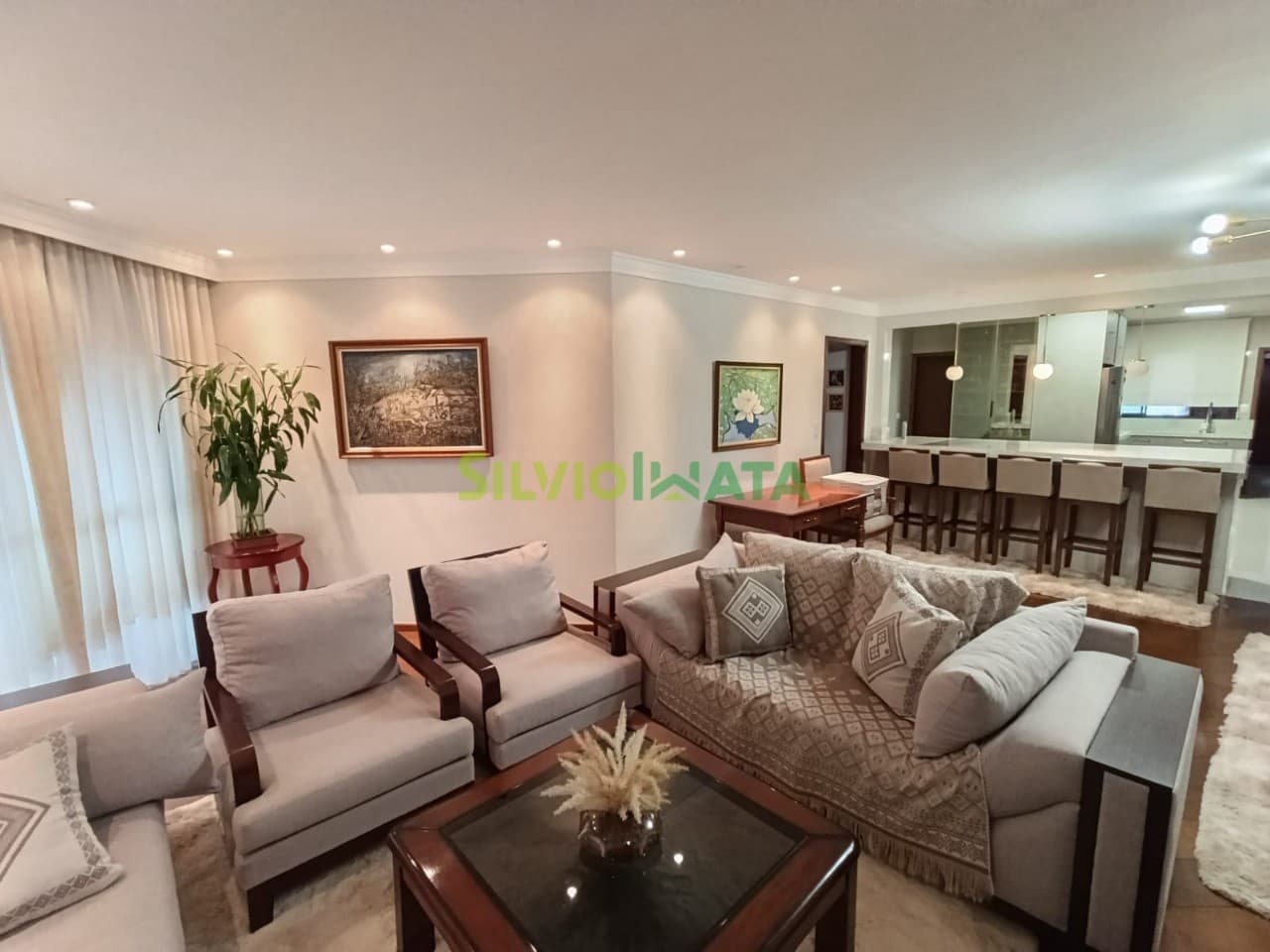 Apartamento de Alto Padrão à Venda na Zona 01 em Maringá/PR | Residencial Max Eidam | 205,75 m² Privativos