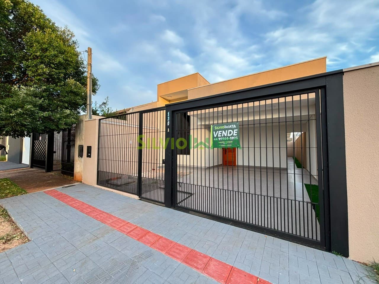 Casa a venda no bairro Jardim Oriental - Maringá/PR