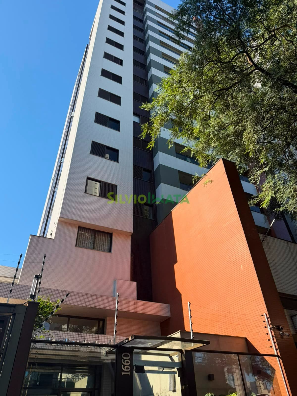 Apartamento à Venda no Edifício Jardins do Ingá | 10º Andar | Zona 01 Maringá/PR