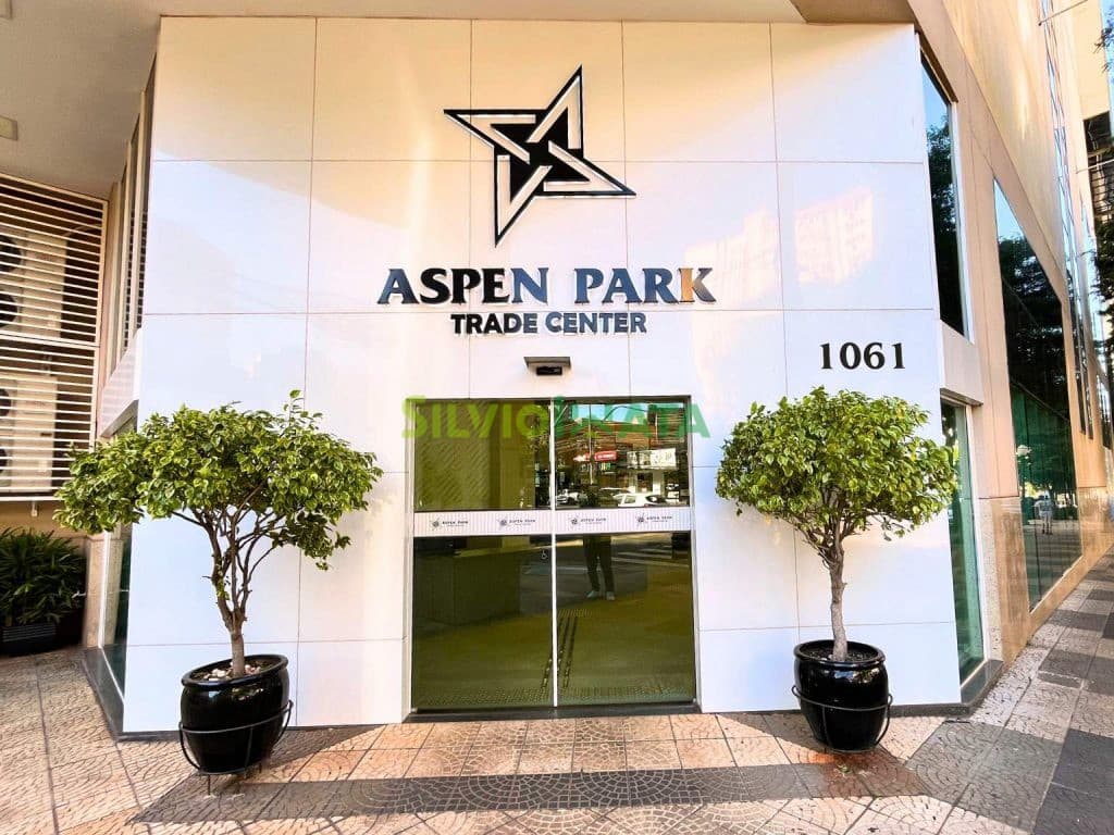SALA COMERCIAL NO ASPEN PARK TRADE CENTER