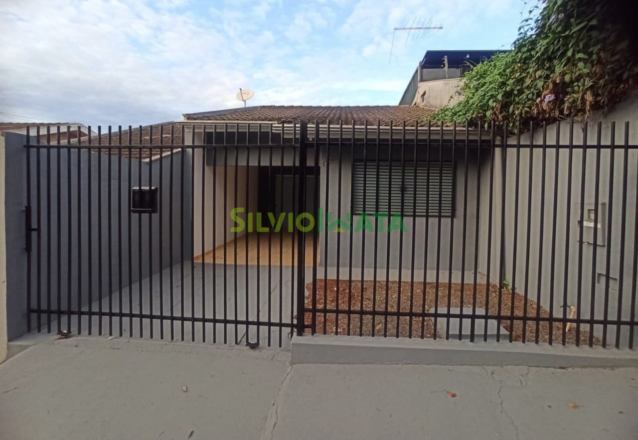 Casa à Venda no Jardim São Silvestre - Maringá/PR