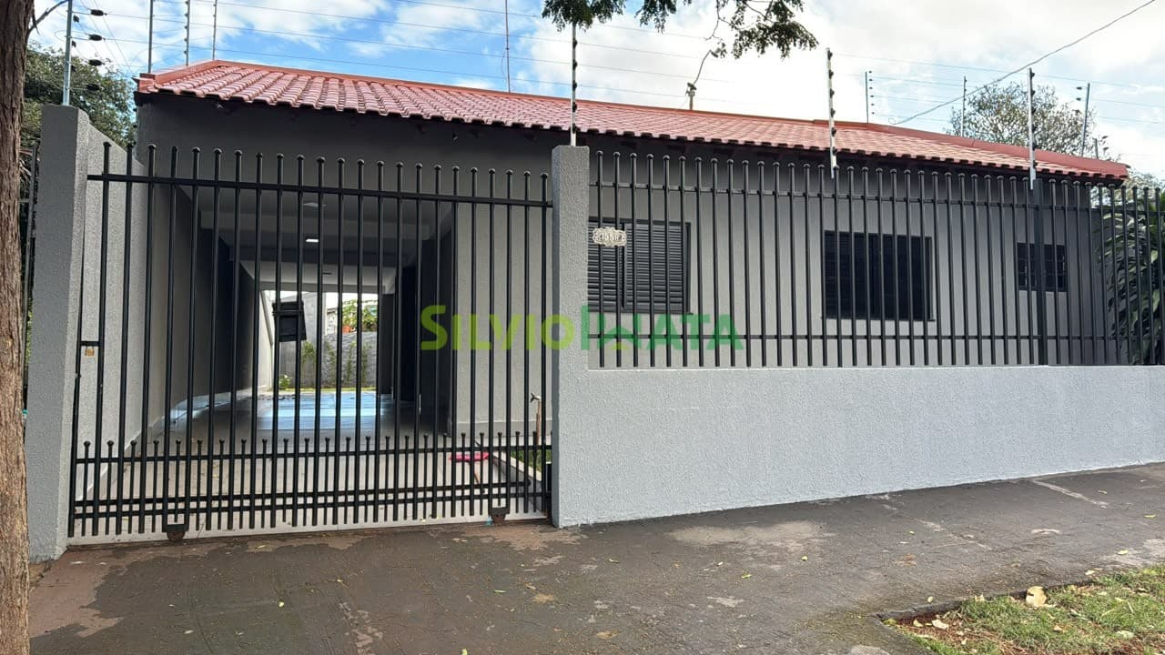 Casa a venda no bairro Jardim Alvorada - Maringá/PR
