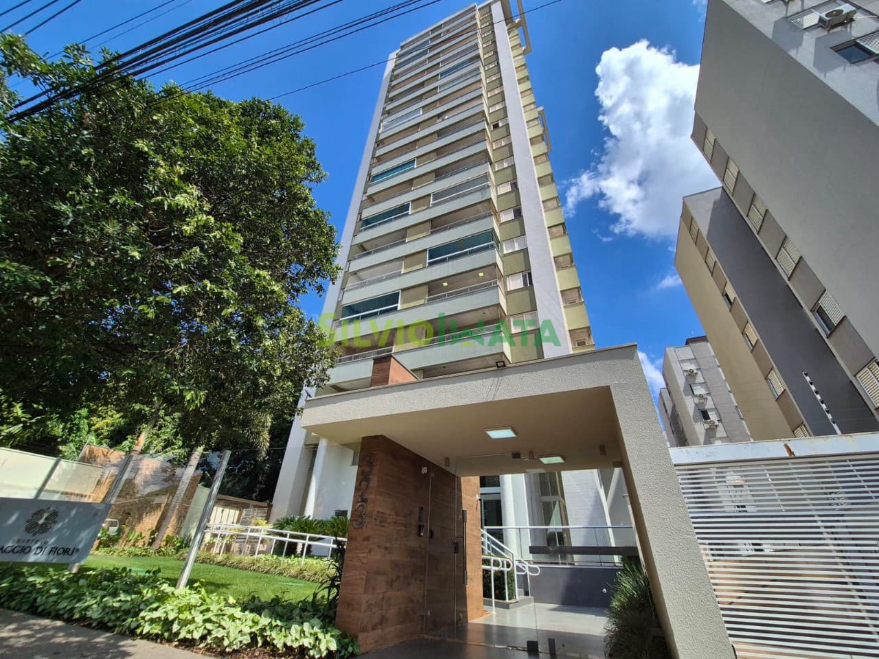 Apartamento à Venda no Villágio di Fiori Vila Cleópatra - Maringá/PR