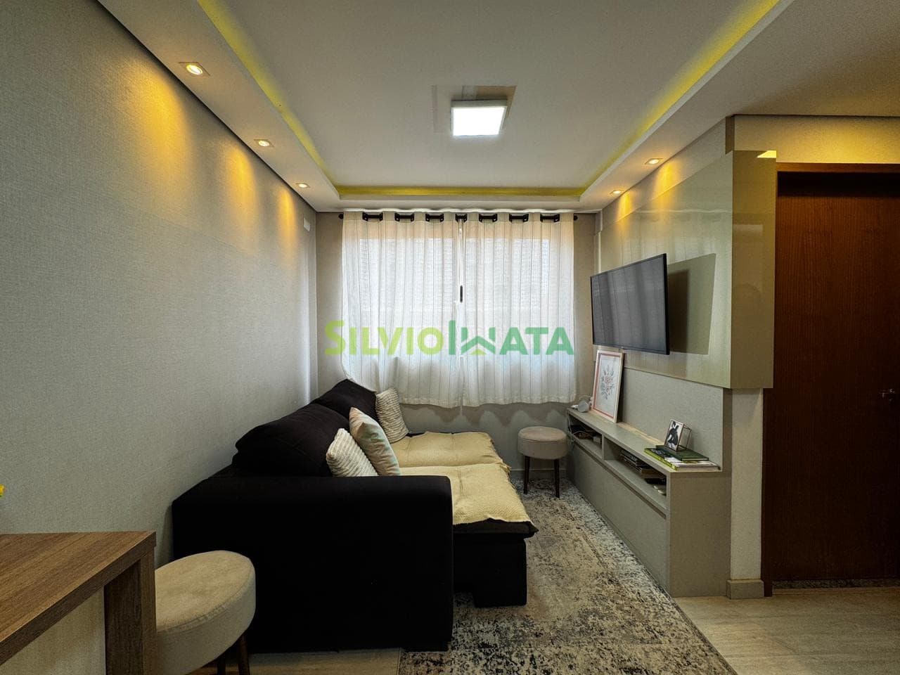 Apartamento com 47 m² à venda por R$ 245.000,00 no Jd. Alvorada, Maringá-PR