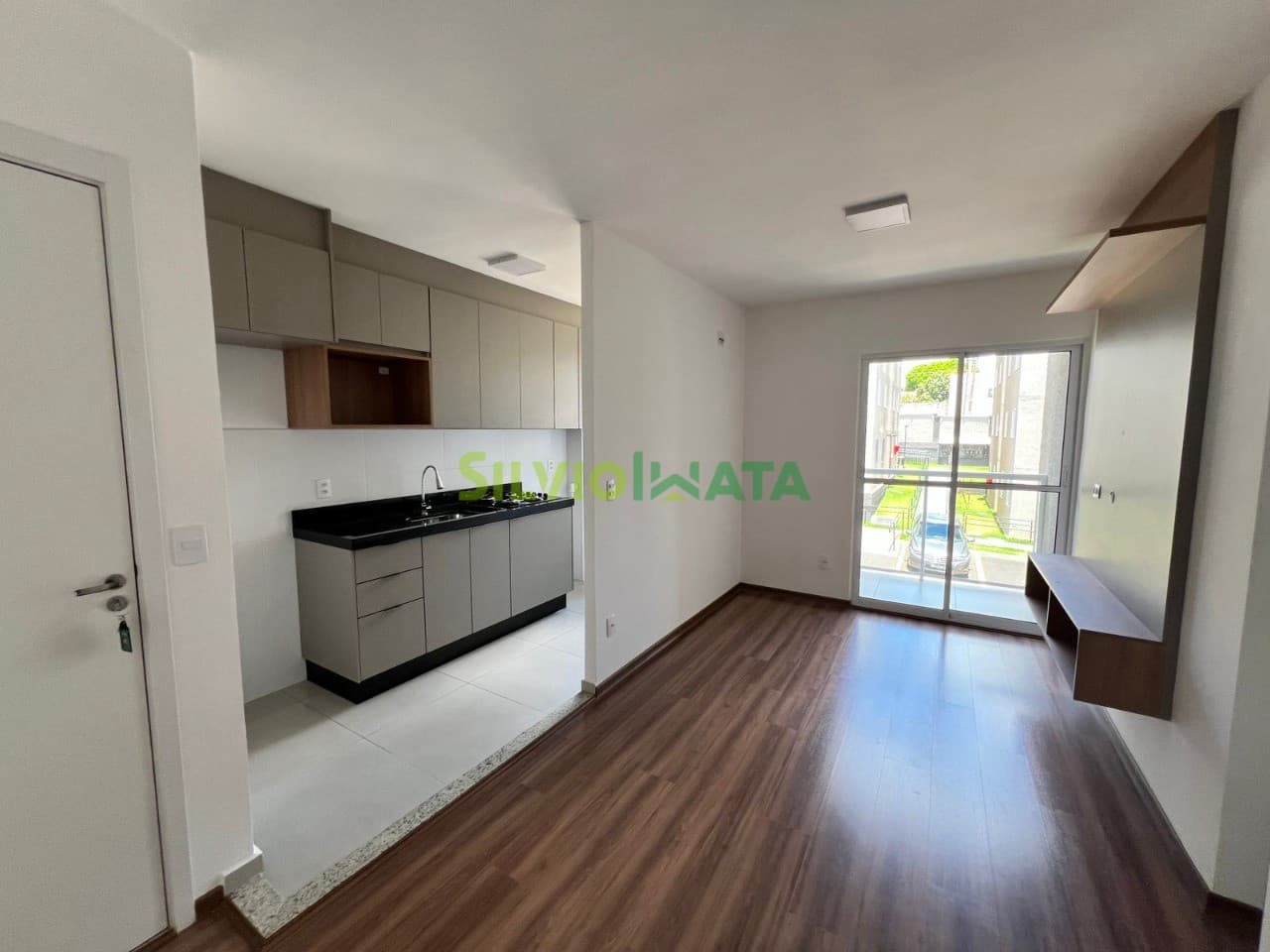 Apartamento à venda por R$ 285.000,00 no Residencial Terra de Santa Cruz I, Maringá-PR