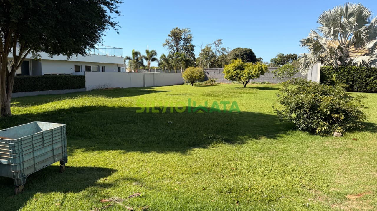 Último terreno disponível com 1.000 m² em condomínio fechado em Maringá!