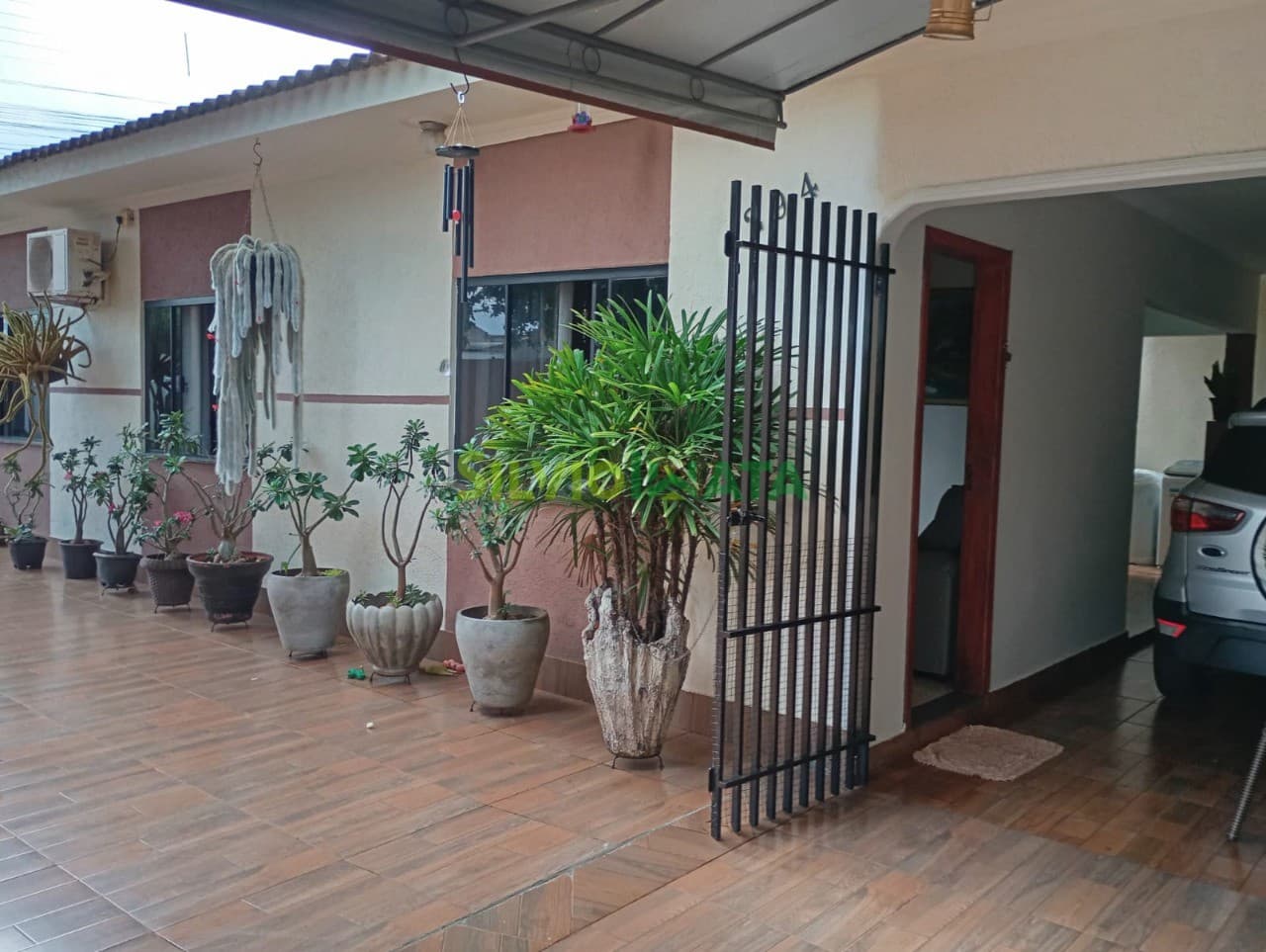 Casa a venda no bairro Parque Alvamar - Sarandi/PR