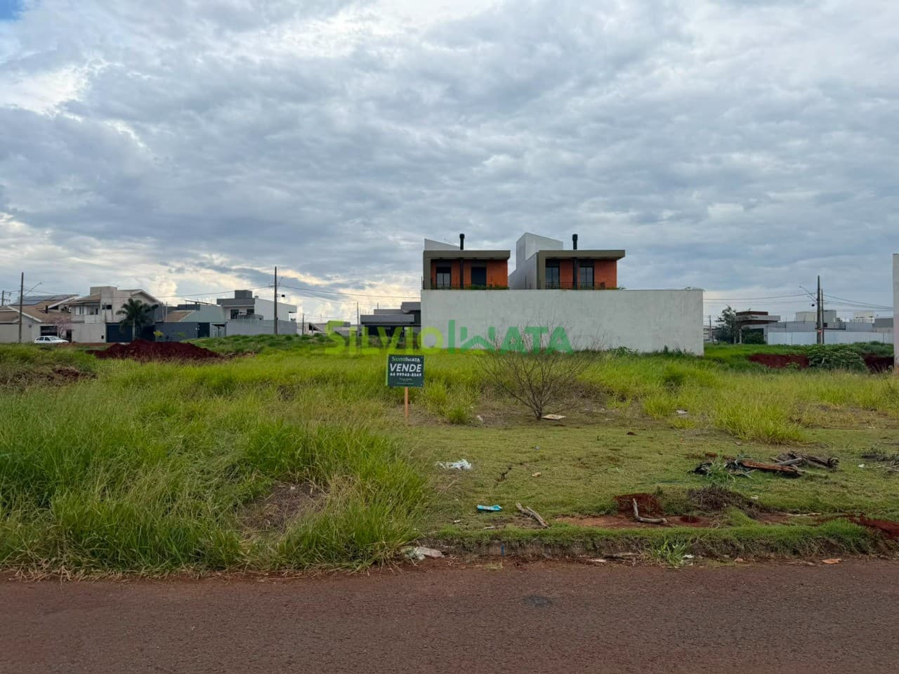 Terreno Comercial à Venda no Bom jardim Maringá/PR | 400,34 m² | Excelente Localização