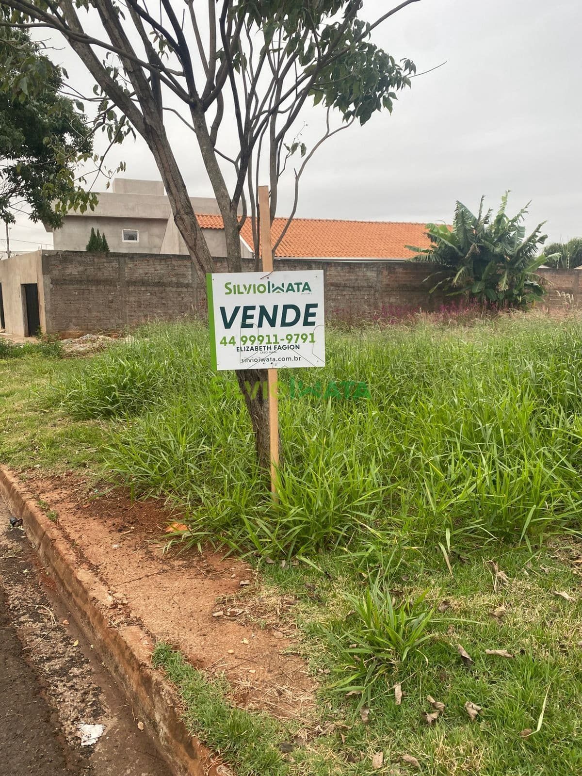 Oportunidade terreno de esquina no Residencial Arezzo com 502,90m³ de área total.