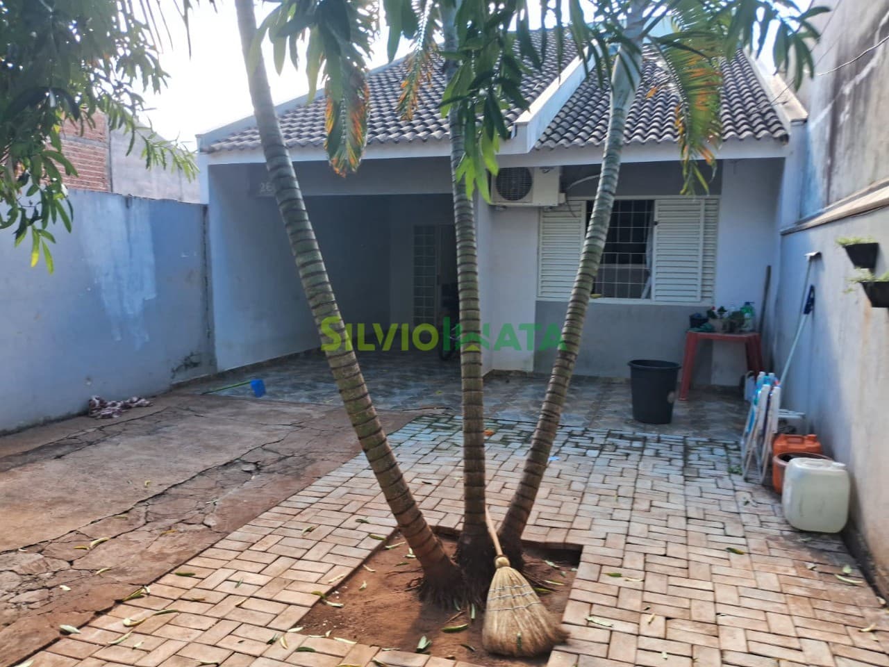 Casa à Venda no Jardim Kakogawa em Maringá | 3 Quartos (1 Suíte)