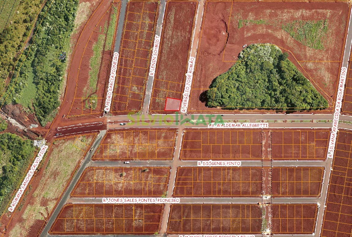Terreno Comercial à Venda no Jardim Munique