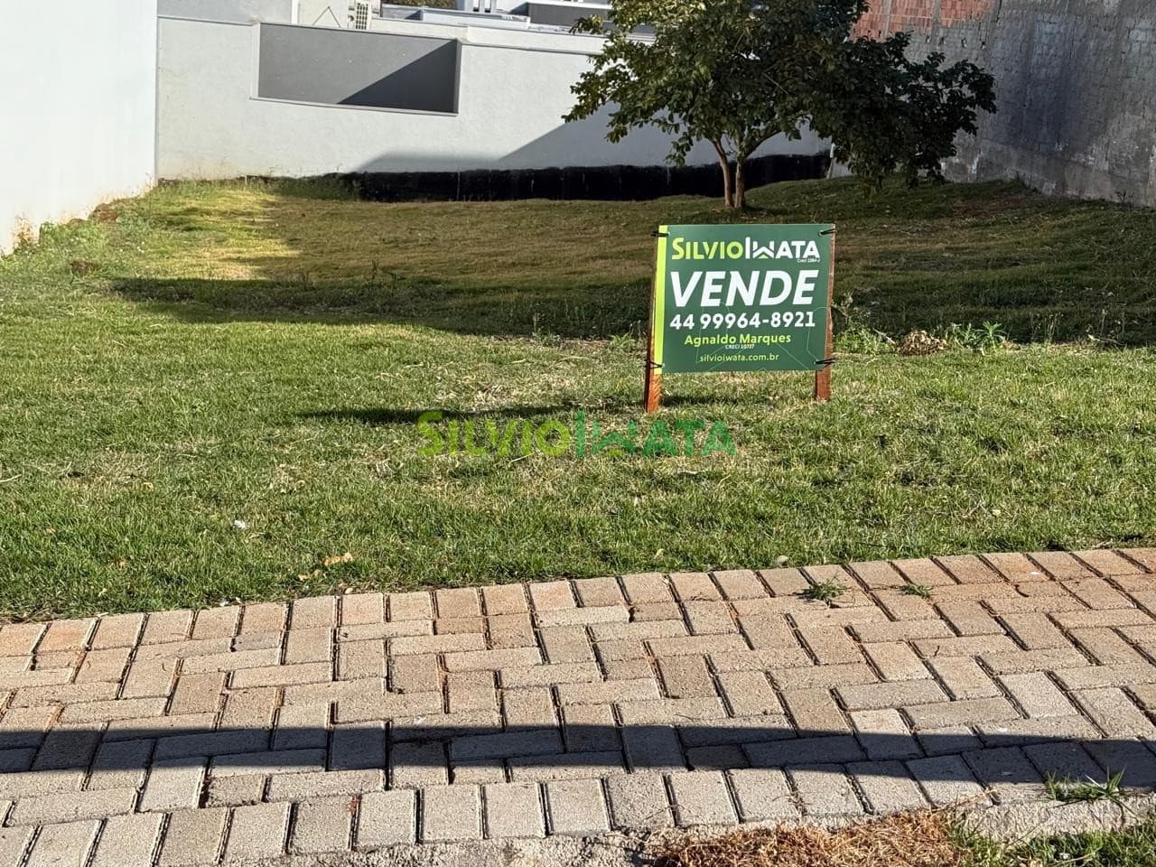 Terreno à Venda no Condomínio Hayashi - Área de Lazer Completa e Próximo ao Parque do Japão