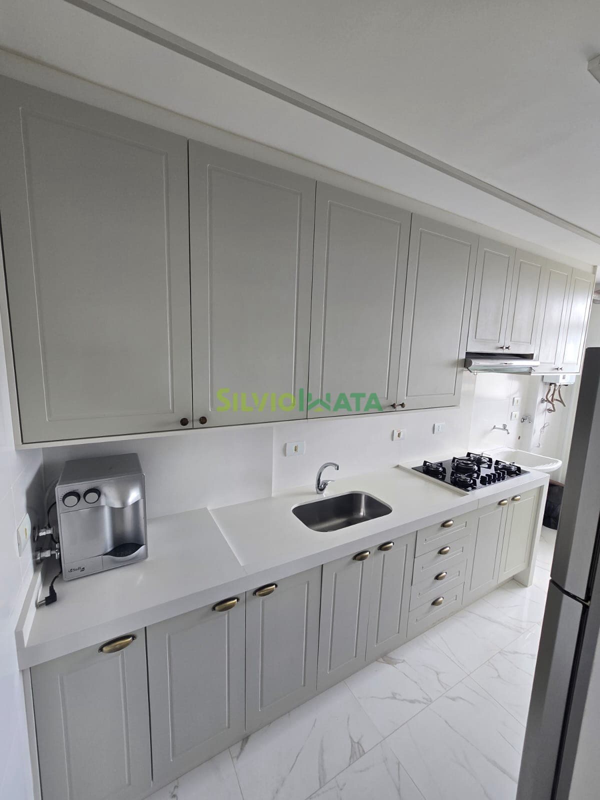 Apartamento à Venda no Edifício Gran Art | Zona 01 | 3 Quartos | 1 Suíte