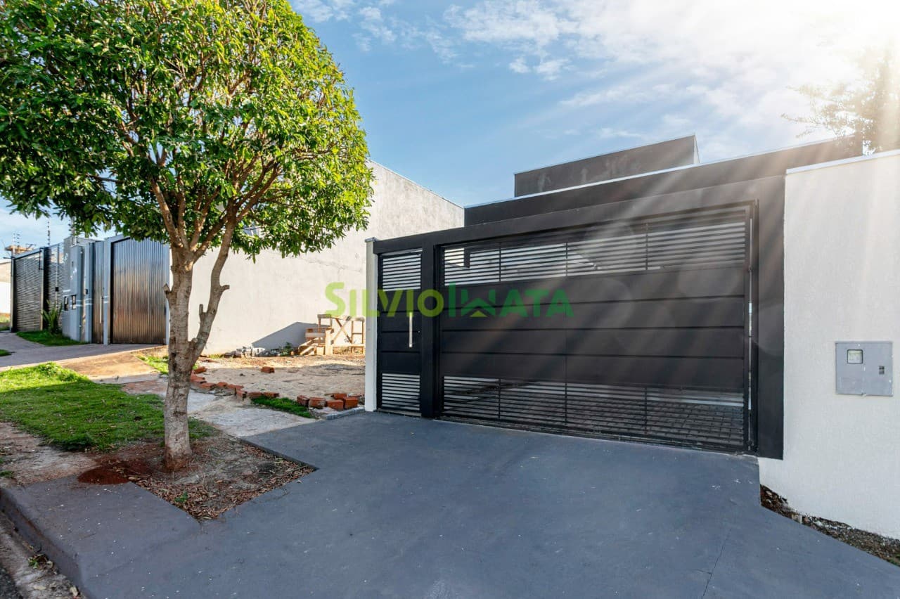Casa Nova à Venda no Jardim Araucária em Maringá/PR | 3 Quartos | Suíte | Área Gourmet | Nunca Habitada